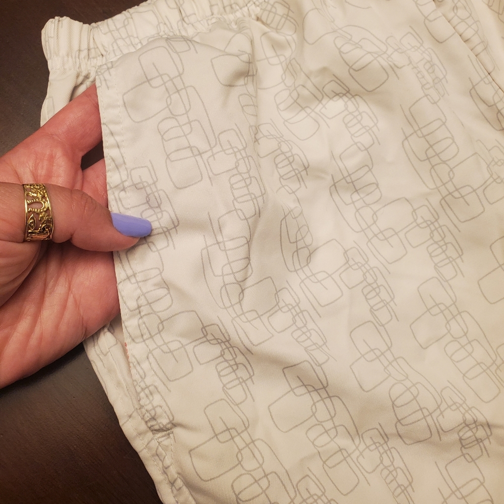 Nike Shorts Drawstring Size Medium - image 3